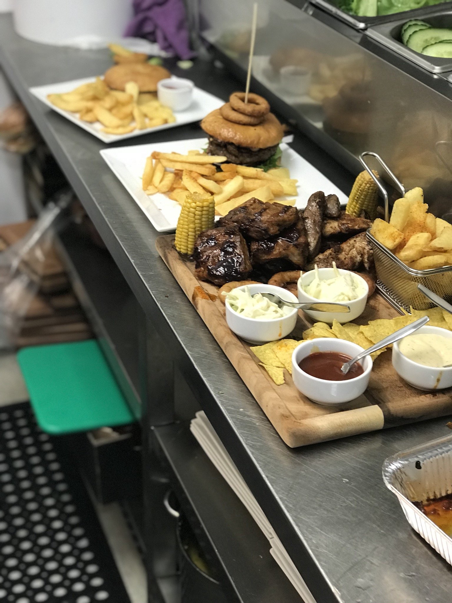 Naboen restaurant AS